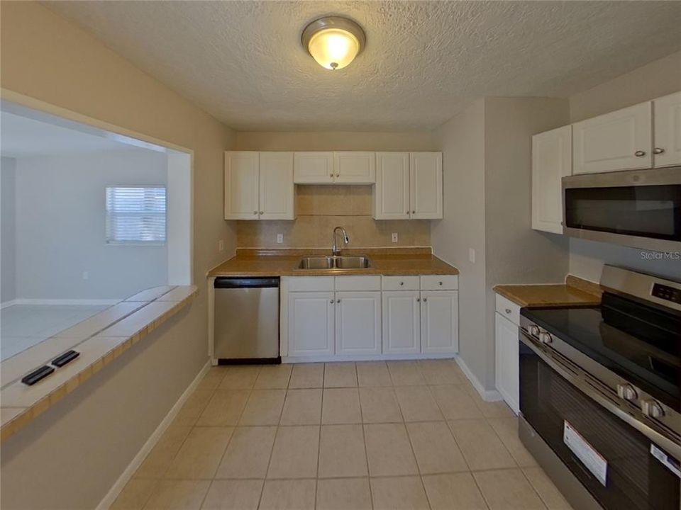 出租: $1,989 (3 贝兹, 2 浴室, 1240 平方英尺)