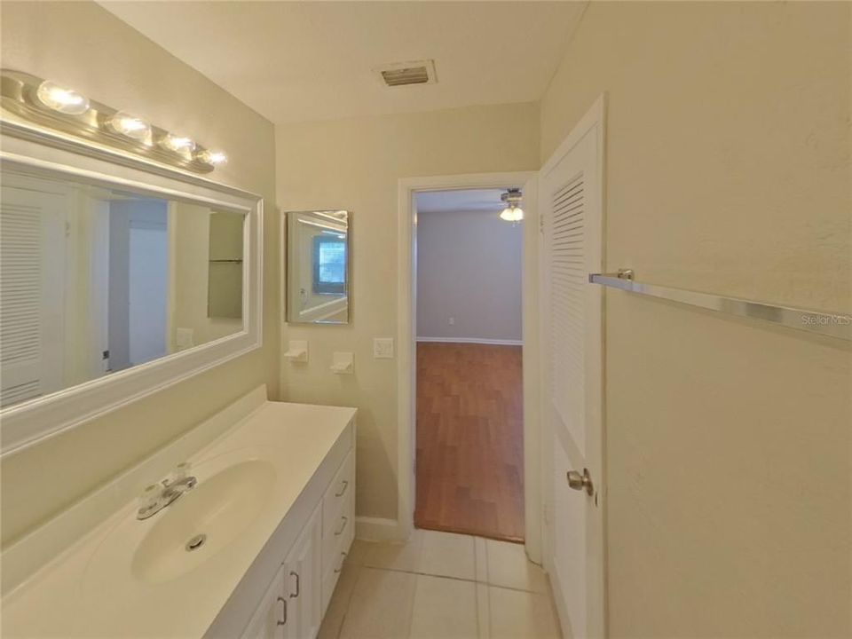 出租: $1,989 (3 贝兹, 2 浴室, 1240 平方英尺)