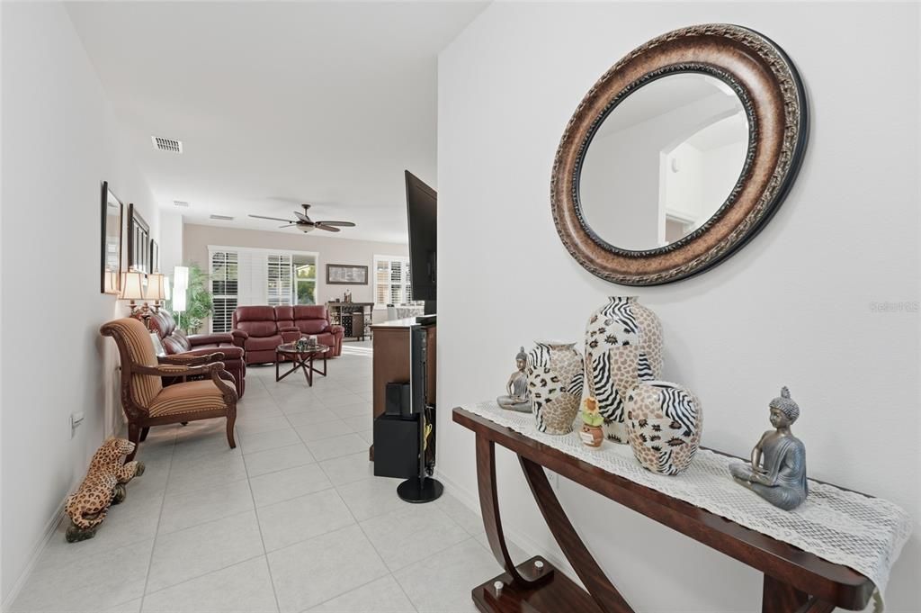 合同活跃: $349,900 (3 贝兹, 2 浴室, 1554 平方英尺)