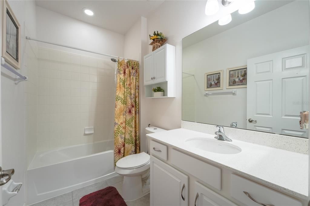 合同活跃: $349,900 (3 贝兹, 2 浴室, 1554 平方英尺)