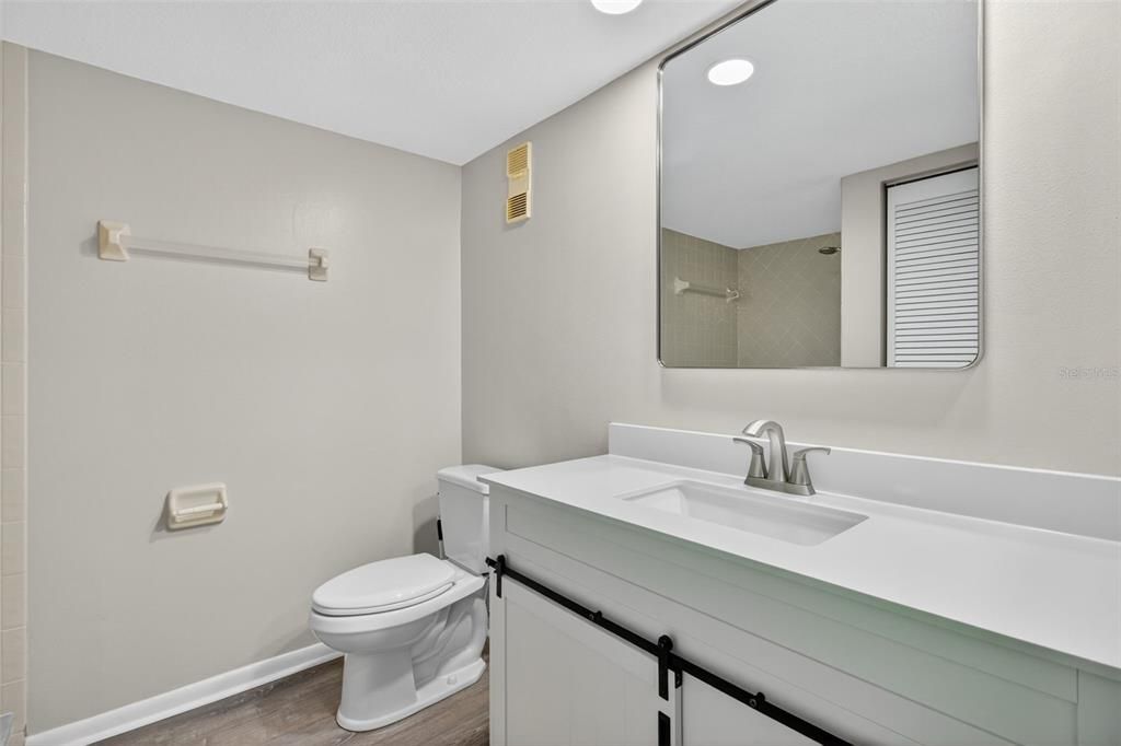 待售: $264,900 (2 贝兹, 2 浴室, 1125 平方英尺)