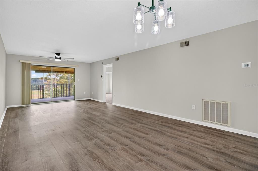 待售: $264,900 (2 贝兹, 2 浴室, 1125 平方英尺)