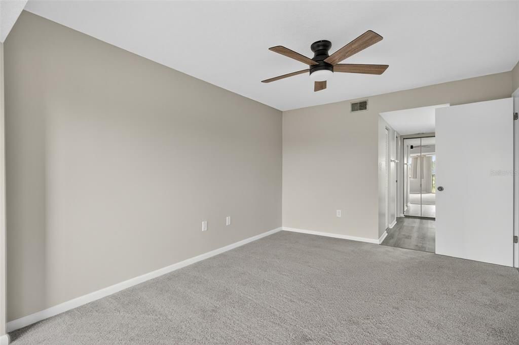 待售: $264,900 (2 贝兹, 2 浴室, 1125 平方英尺)