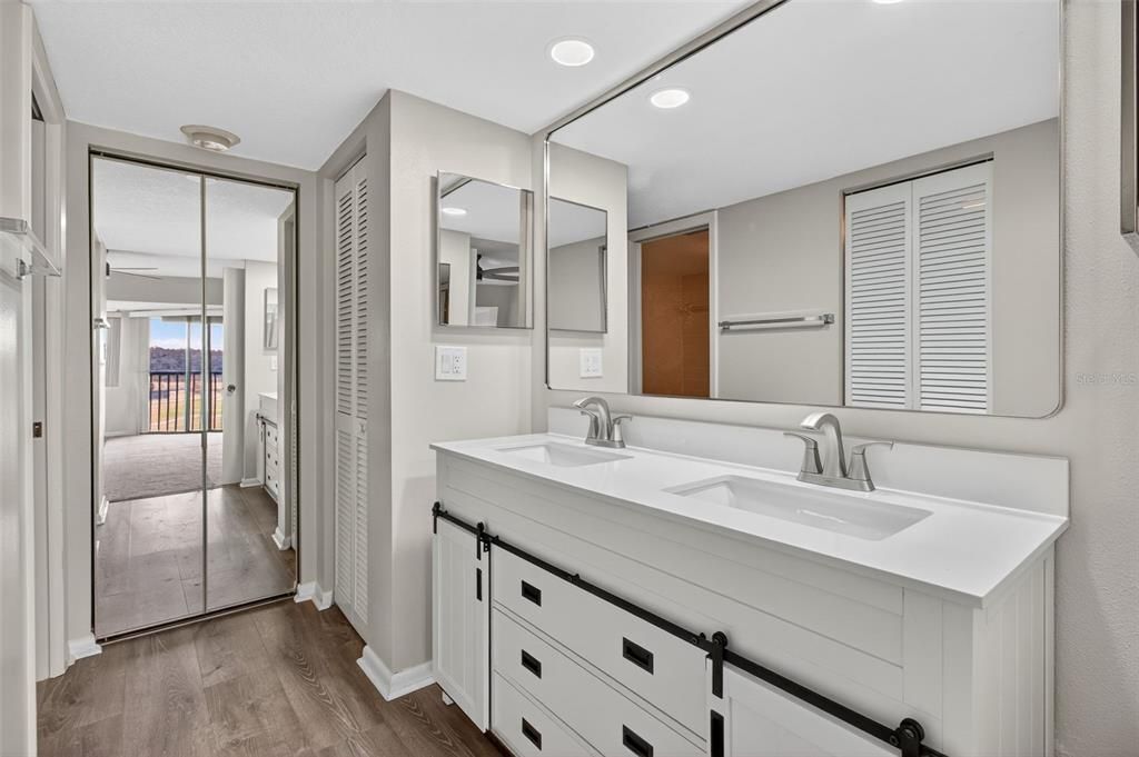 待售: $264,900 (2 贝兹, 2 浴室, 1125 平方英尺)