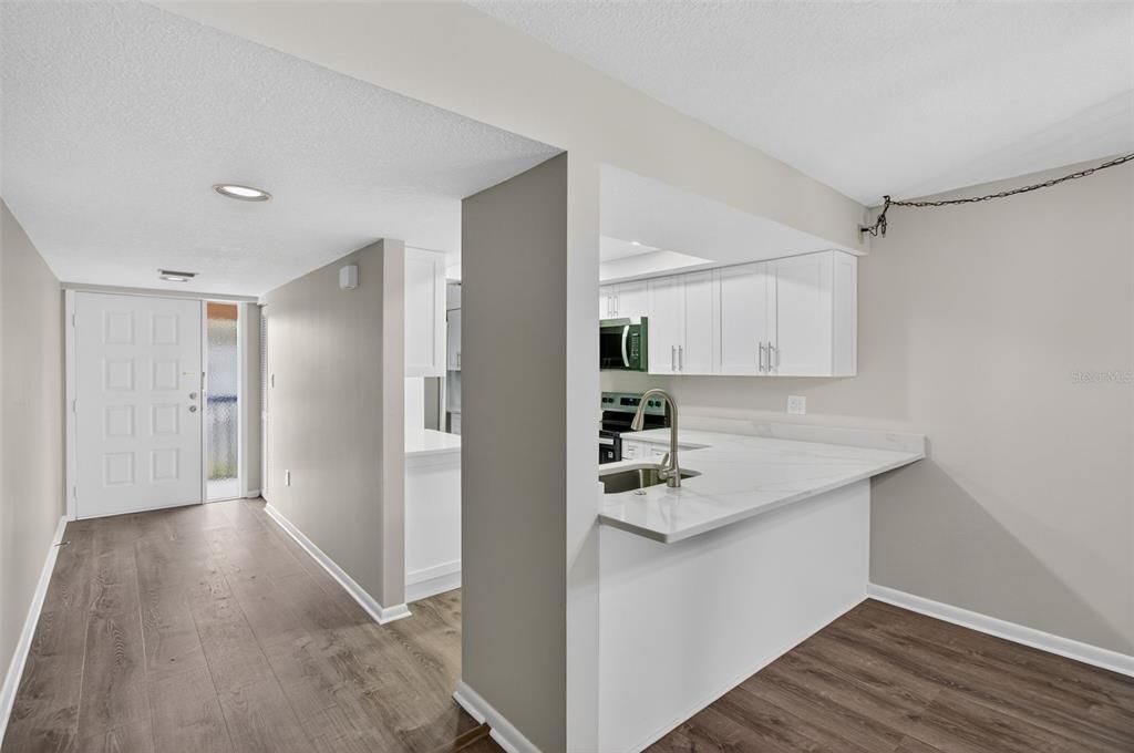 待售: $264,900 (2 贝兹, 2 浴室, 1125 平方英尺)