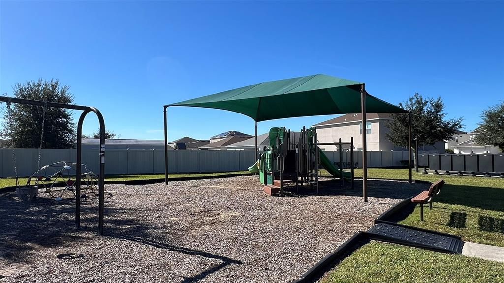 En Venta: $439,900 (4 camas, 3 baños, 2112 Pies cuadrados)