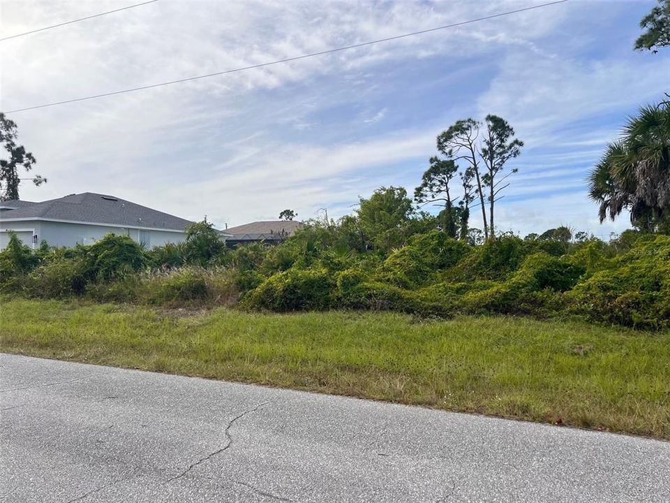 For Sale: $19,900 (0.17 acres)