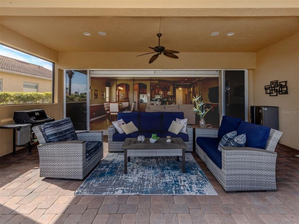 For Sale: $529,055 (2 beds, 2 baths, 1889 Square Feet)