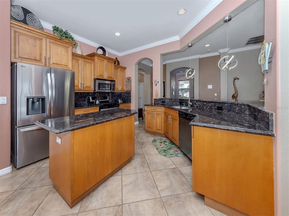 For Sale: $529,055 (2 beds, 2 baths, 1889 Square Feet)