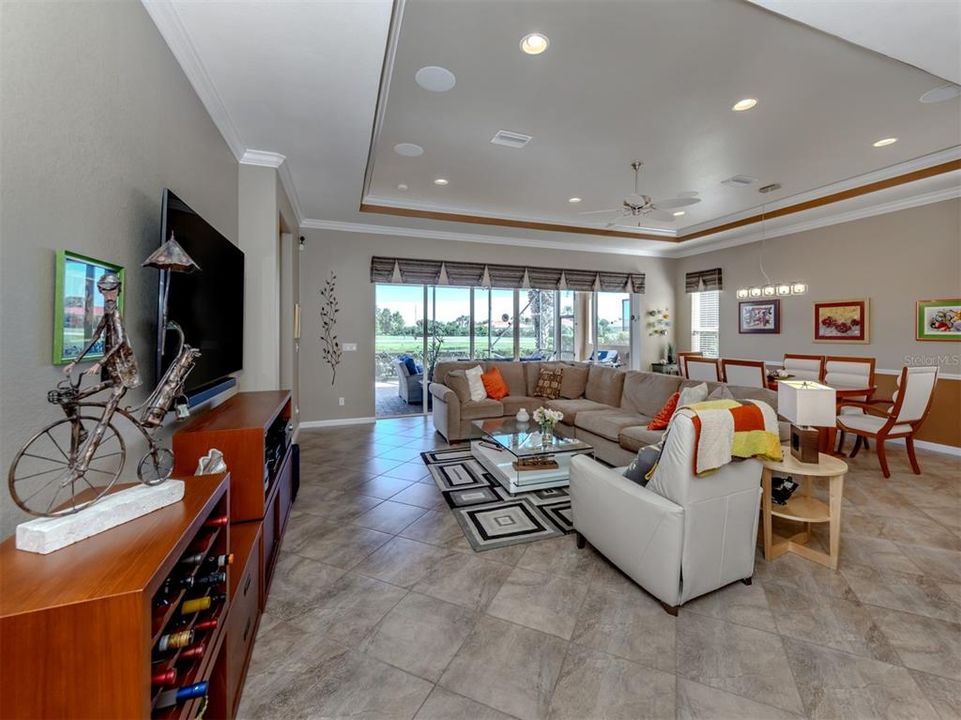 For Sale: $529,055 (2 beds, 2 baths, 1889 Square Feet)