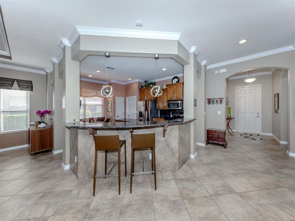 For Sale: $529,055 (2 beds, 2 baths, 1889 Square Feet)