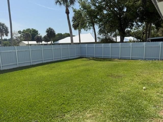 待售: $285,000 (2 贝兹, 2 浴室, 725 平方英尺)