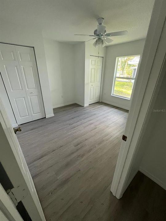 待售: $285,000 (2 贝兹, 2 浴室, 725 平方英尺)