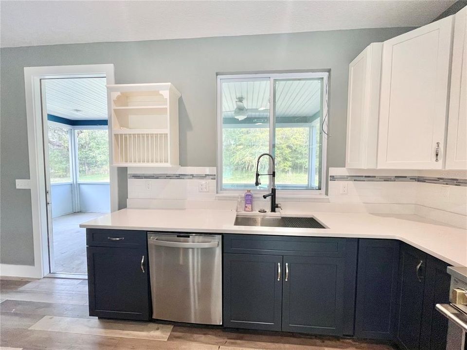 En Venta: $586,000 (3 camas, 2 baños, 2135 Pies cuadrados)