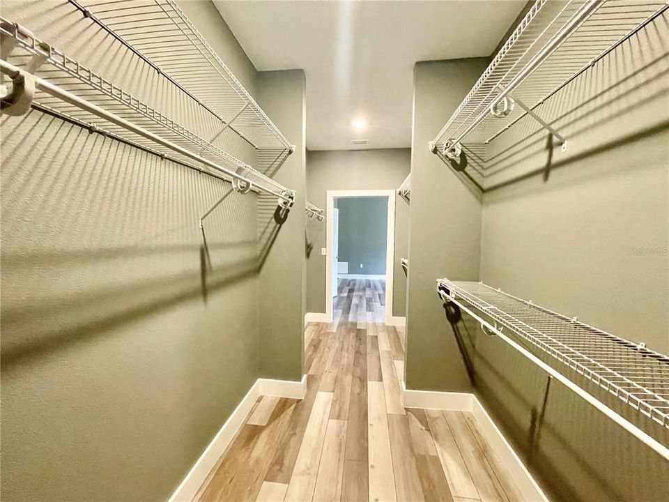 En Venta: $586,000 (3 camas, 2 baños, 2135 Pies cuadrados)