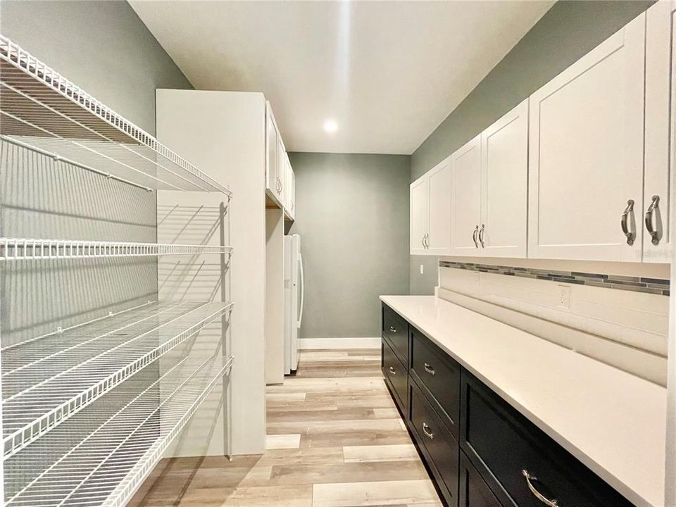 En Venta: $586,000 (3 camas, 2 baños, 2135 Pies cuadrados)