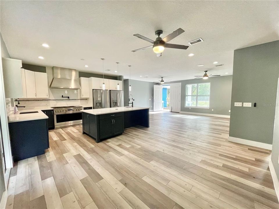 En Venta: $586,000 (3 camas, 2 baños, 2135 Pies cuadrados)