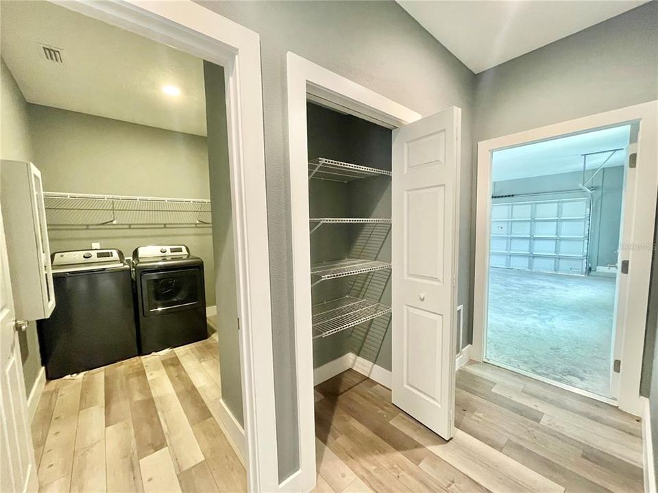 En Venta: $586,000 (3 camas, 2 baños, 2135 Pies cuadrados)