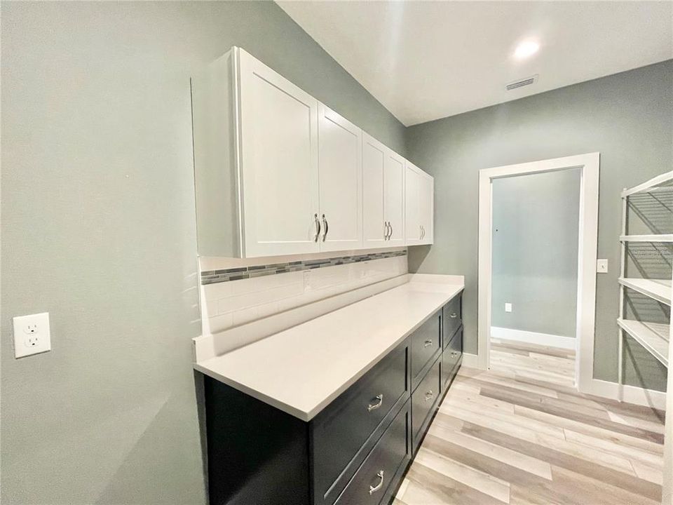 En Venta: $586,000 (3 camas, 2 baños, 2135 Pies cuadrados)