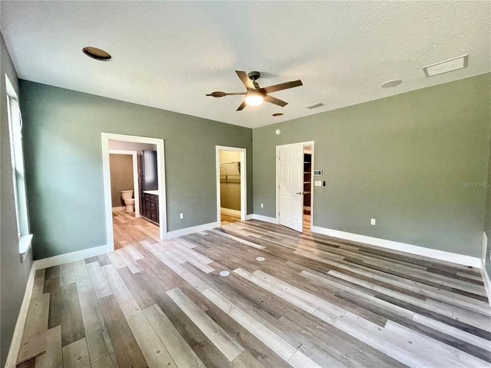 En Venta: $586,000 (3 camas, 2 baños, 2135 Pies cuadrados)