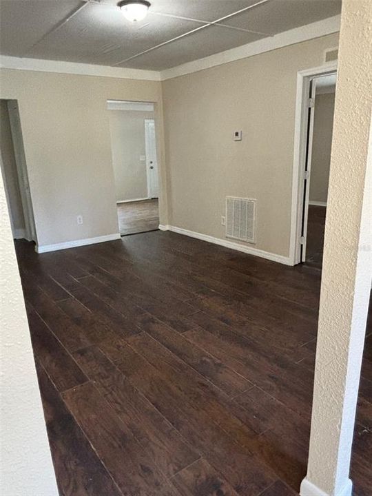 For Sale: $179,900 (3 beds, 1 baths, 1456 Square Feet)