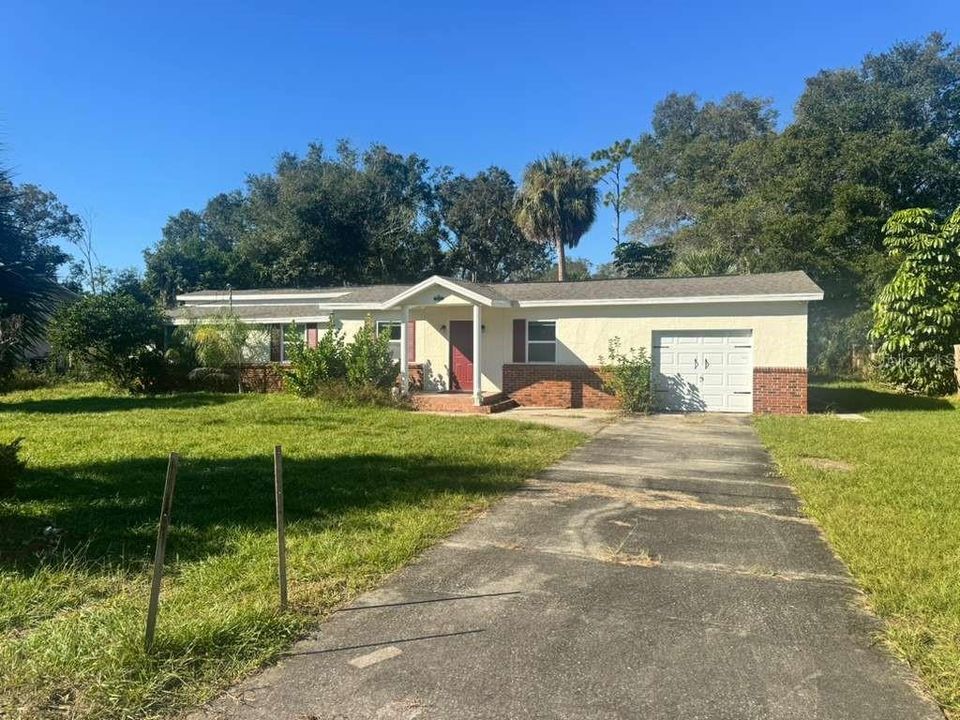 For Sale: $385,000 (3 beds, 2 baths, 1827 Square Feet)