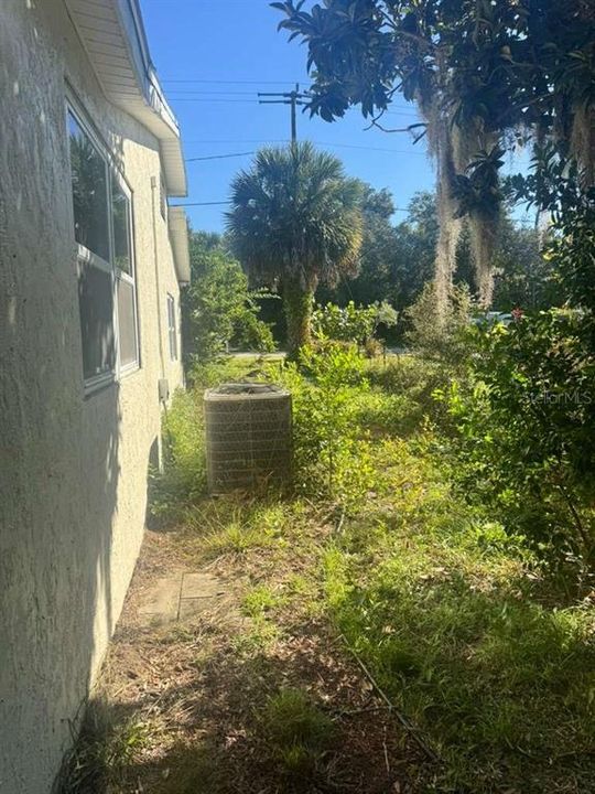 For Sale: $385,000 (3 beds, 2 baths, 1827 Square Feet)