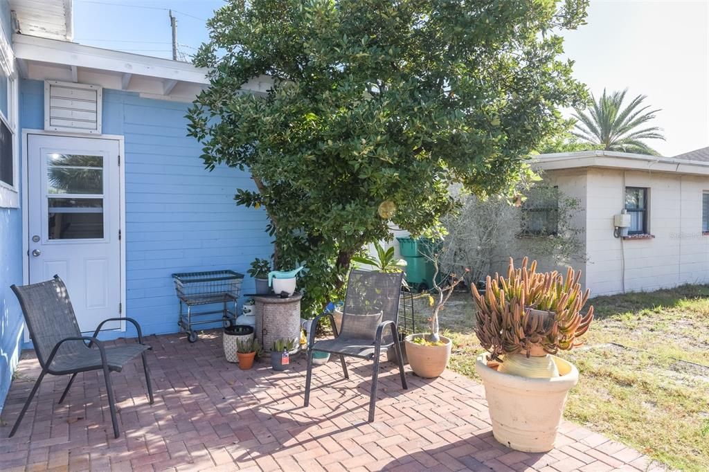 En Venta: $279,000 (2 camas, 1 baños, 811 Pies cuadrados)