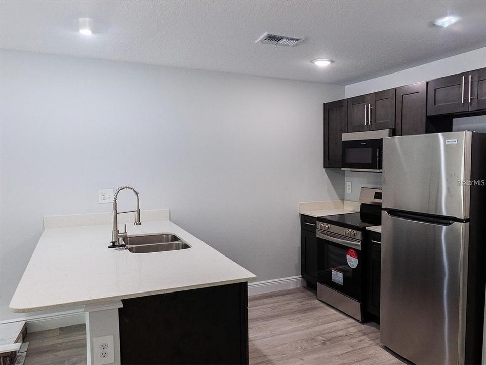 For Rent: $1,747 (3 beds, 2 baths, 1189 Square Feet)