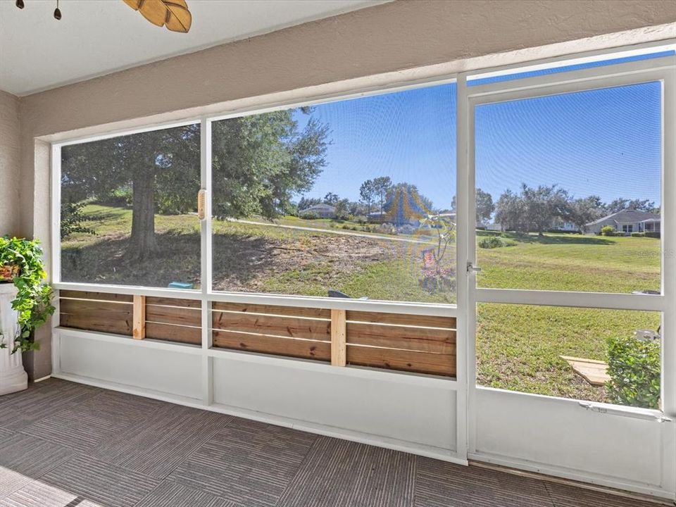 Active With Contract: $279,999 (2 beds, 2 baths, 1427 Square Feet)