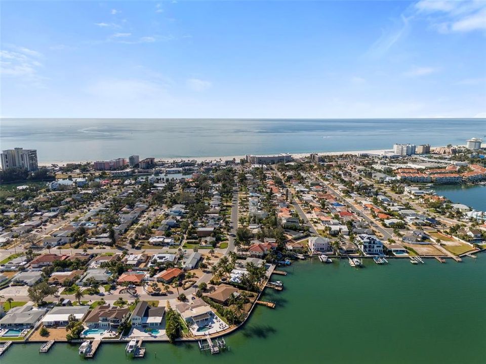 Active With Contract: $625,000 (2 beds, 1 baths, 1124 Square Feet)