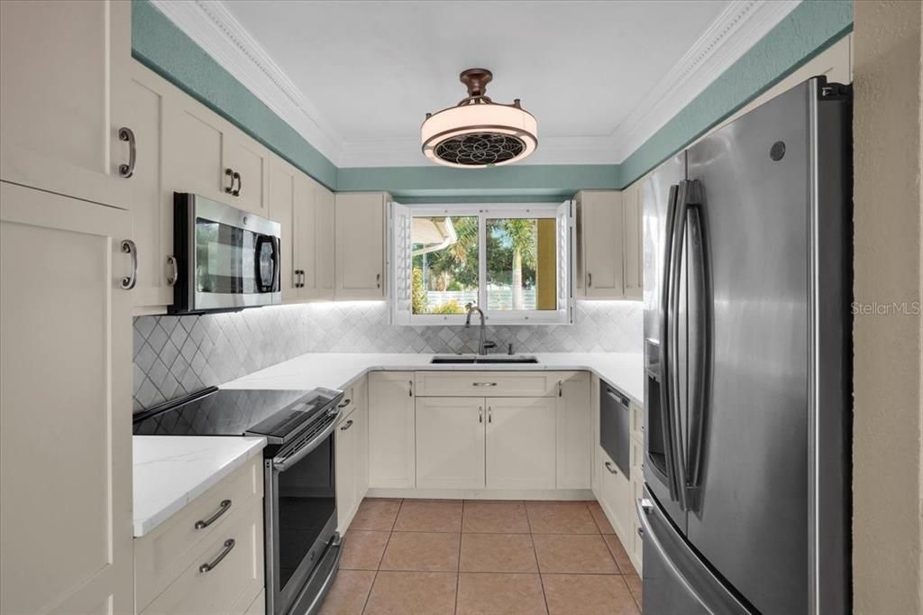 For Sale: $598,900 (3 beds, 2 baths, 1838 Square Feet)