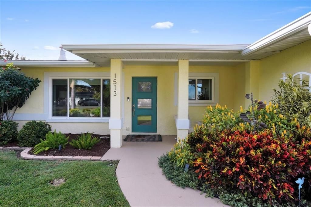 For Sale: $598,900 (3 beds, 2 baths, 1838 Square Feet)