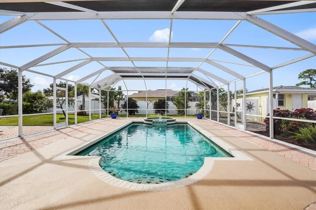 For Sale: $598,900 (3 beds, 2 baths, 1838 Square Feet)