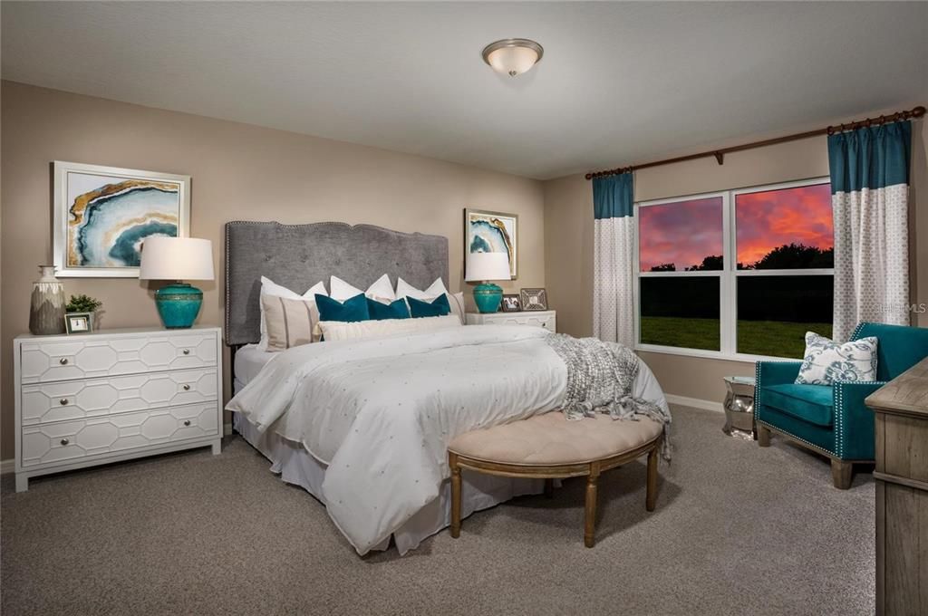 For Sale: $550,000 (4 beds, 2 baths, 1736 Square Feet)