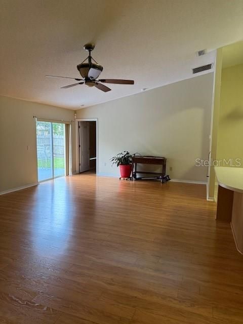 Active With Contract: $300,000 (3 beds, 2 baths, 2020 Square Feet)