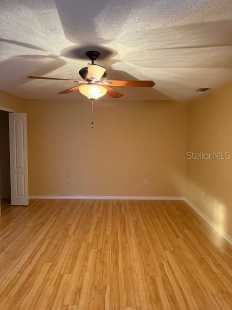 Active With Contract: $300,000 (3 beds, 2 baths, 2020 Square Feet)