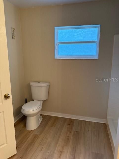 Active With Contract: $300,000 (3 beds, 2 baths, 2020 Square Feet)