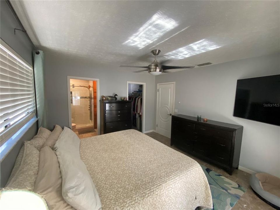 Activo con contrato: $495,000 (3 camas, 2 baños, 1470 Pies cuadrados)