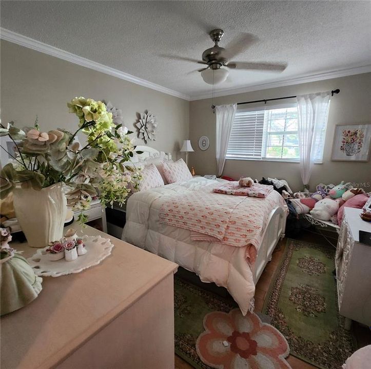 На продажу: $199,000 (2 спален, 2 ванн, 1355 Квадратных фут)