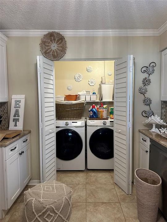 На продажу: $199,000 (2 спален, 2 ванн, 1355 Квадратных фут)