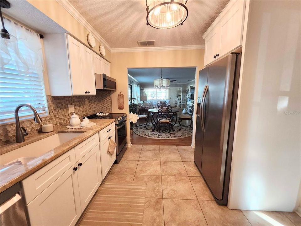 На продажу: $199,000 (2 спален, 2 ванн, 1355 Квадратных фут)