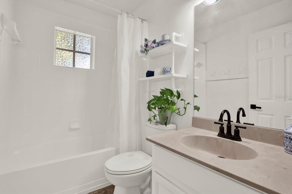 En Venta: $414,900 (4 camas, 2 baños, 1941 Pies cuadrados)