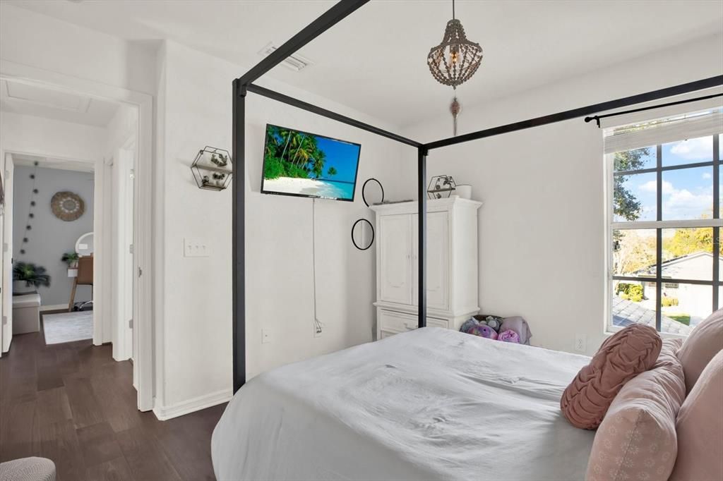 En Venta: $414,900 (4 camas, 2 baños, 1941 Pies cuadrados)