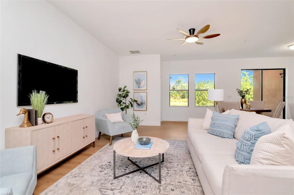 Activo con contrato: $360,000 (4 camas, 3 baños, 2416 Pies cuadrados)