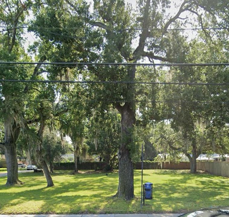 待售: $275,000 (0.29 acres)