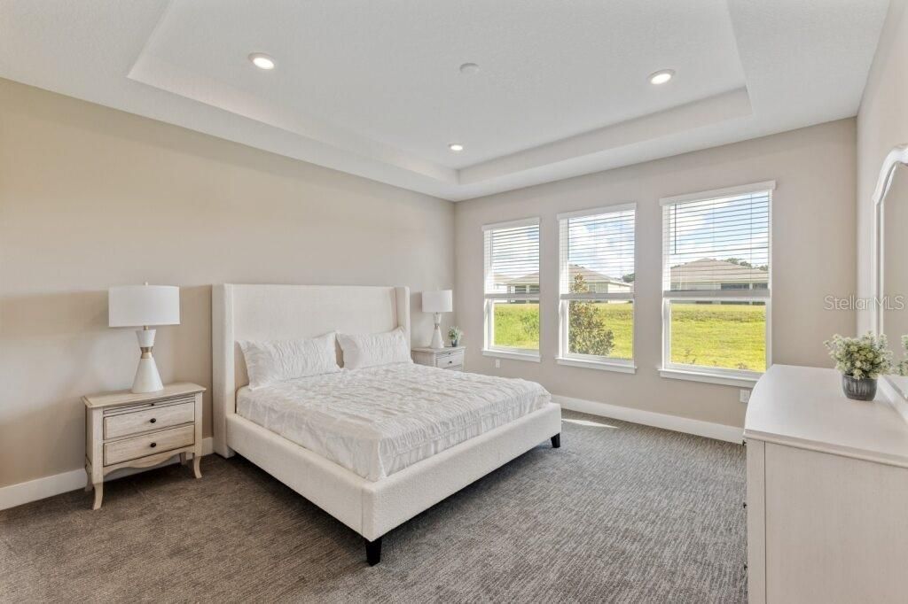 For Sale: $449,990 (2 beds, 2 baths, 2056 Square Feet)