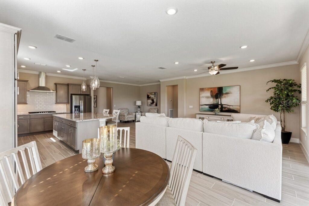 For Sale: $449,990 (2 beds, 2 baths, 2056 Square Feet)