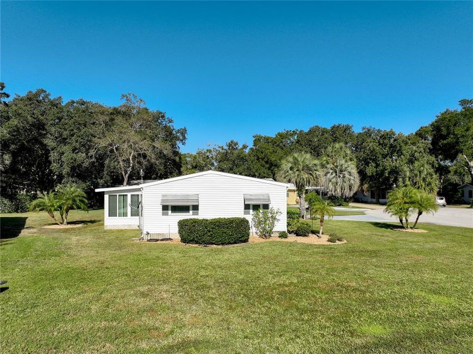 На продажу: $160,000 (2 спален, 2 ванн, 936 Квадратных фут)