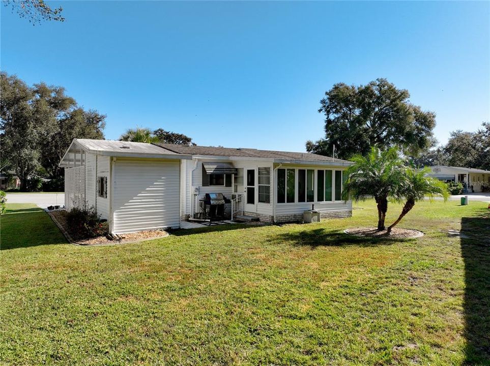 На продажу: $160,000 (2 спален, 2 ванн, 936 Квадратных фут)